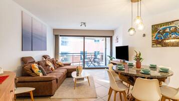 Apartment | Dining