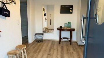 House | 1 bedroom, individually furnished, iron/ironing board