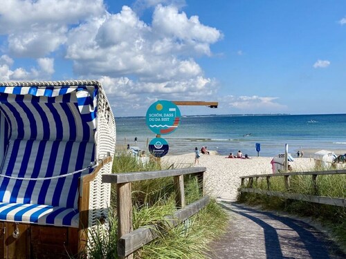 Cuddly Shell Modern Retreat