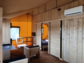 Tent | 6 bedrooms, individually furnished, bed sheets