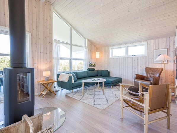 Living area - 6 Person Holiday Home in Tarm (Tarm)