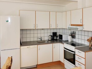 House | Private kitchen - 5 Person Holiday Home in Storvorde (Storvorde)