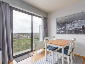 Apartment | Dining