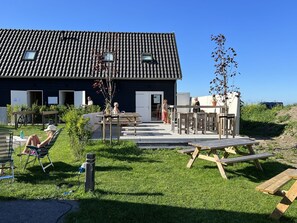 House | Kawasan hartanah