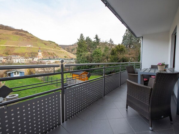 View from property - Tranquil Apartment in Zell-kaimt (Zell (Mosel))