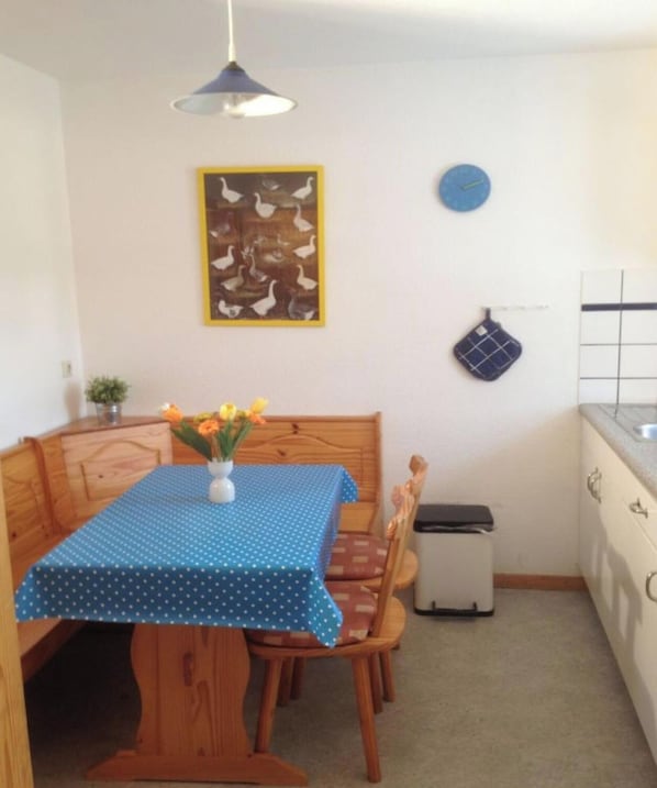 Apartment | Dining - Holiday Home Treeneblick (Hude)