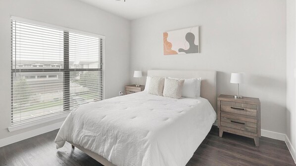 1 makuuhuone, työpöytä, silitysrauta/-lauta, Wi-Fi