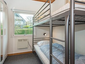 House - 5 Person Holiday Home in Broager (Broager)
