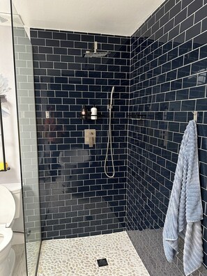 Shower, towels, soap, shampoo