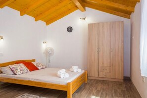 Villa | 4 Schlafzimmer, individuell eingerichtet, Bügeleisen/Bügelbrett