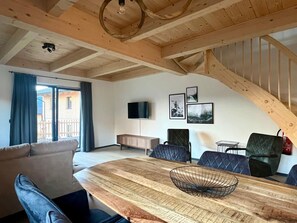 Dining - Chalet Near Nassfeld ski Resort and Ski-lift (Hermagor-Pressegger See)