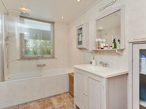 Ferienhaus | Badezimmer