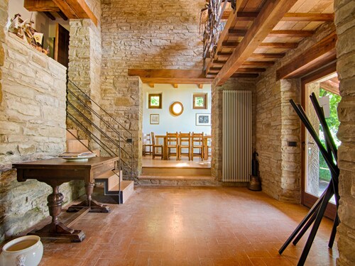 Villa in Borgo Pace With Private Pool