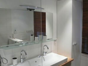 Apartment | Badezimmer