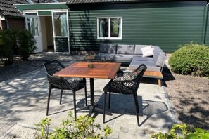 House | Exterior - Holiday Home in Schoonloo With Balcony/terrace (Schoonloo)