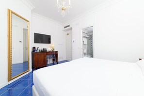Standard Room (Ground Floor) | Premium bedding, down duvets, Select Comfort beds, minibar - La Casa di Paolo Boutique Hotel (Camerota)