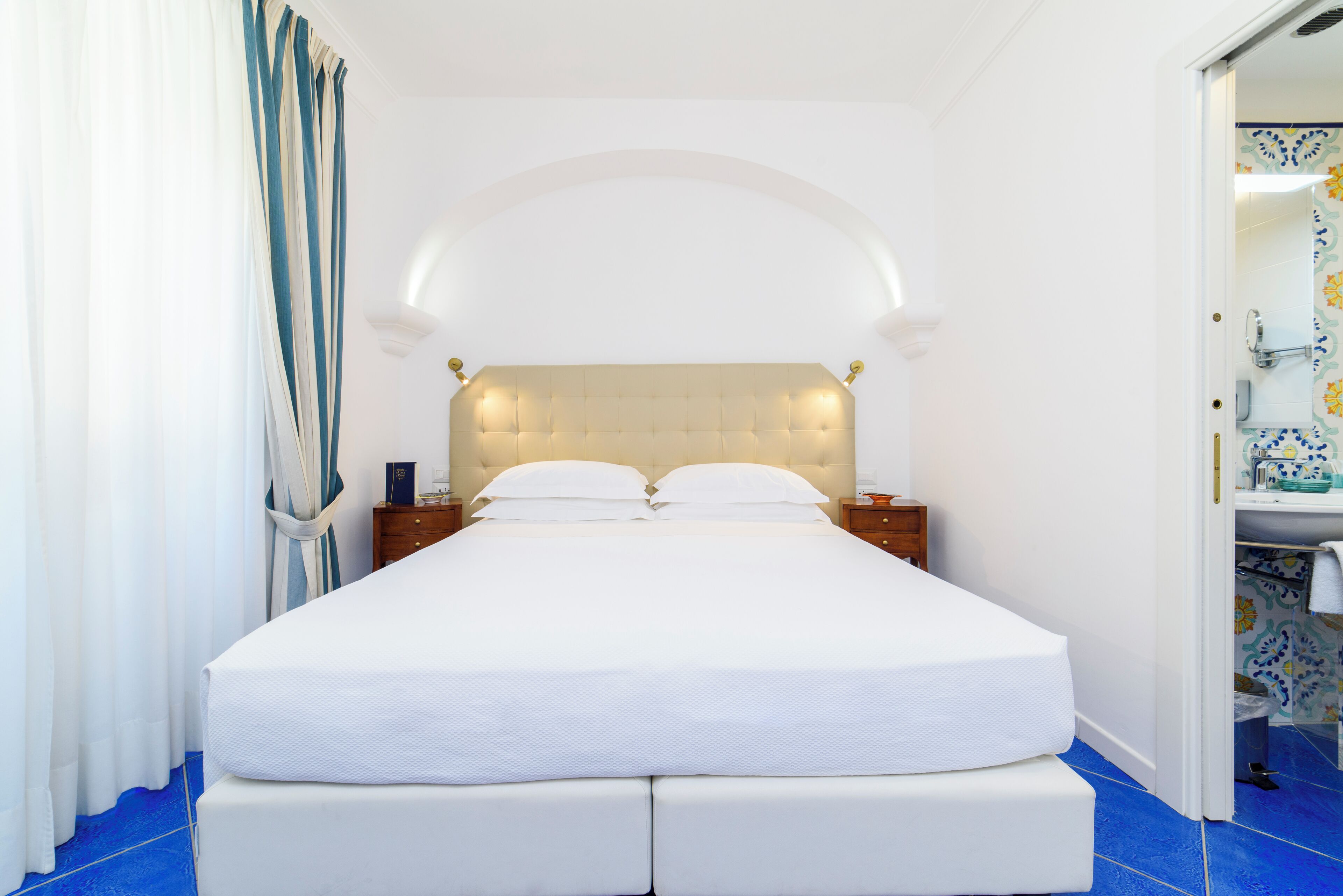 Standardzimmer (Ground Floor) | Hochwertige Bettwaren, Daunenbettdecken, Select-Comfort-Betten, Minibar