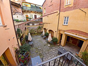 Exterior - Apartment in Lucca Near Amphitheater Square (Lucca)