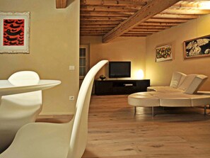 Living area - Apartment in Lucca Near Amphitheater Square (Lucca)