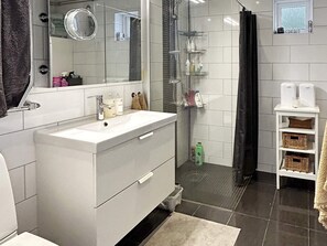 House | Bathroom