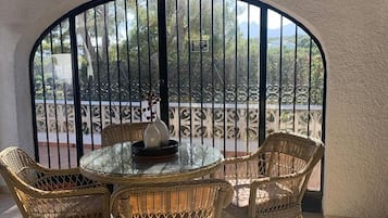 House | Tempat makan