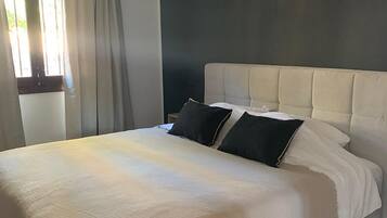 House | 3 bedrooms, bed sheets