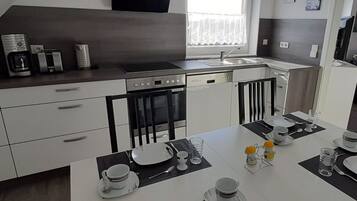 House | Private kitchen | Oven