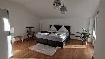 House | 2 bedrooms, individually furnished, bed sheets