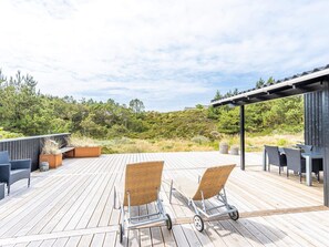 Exterior - 4 Star Holiday Home in Henne (Henne)