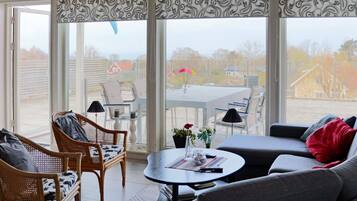 House | Dining