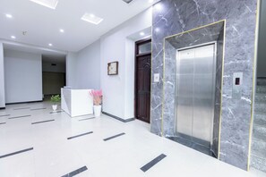 Lift - Cosmos Hotel Nha Trang (Nha Trang)