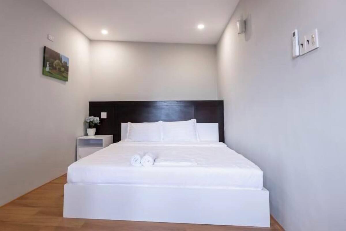Premium bedding, down comforters, memory foam beds, minibar