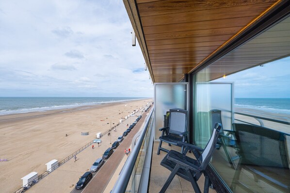 อพาร์ทเมนท์ | ระเบียง