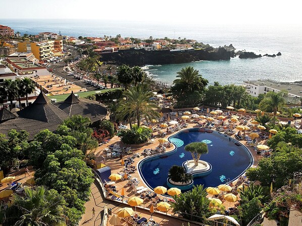 Appartement | Zwembad | Een buitenzwembad