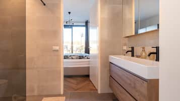 Villa | Bathroom