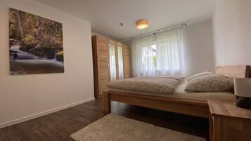 House | 2 bedrooms, iron/ironing board