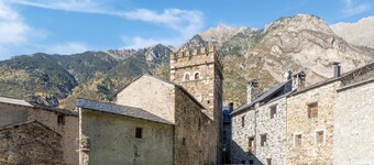 Stone Home in Benasque Near Scenic Lake