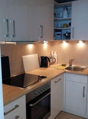 House | Private kitchen | Electric kettle, toaster