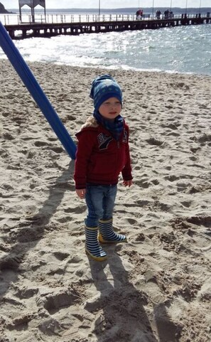 Beach - Sea View Modern Retreat (Gluecksburg)