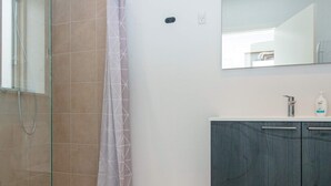 House | Bathroom - 4 Person Holiday Home in Bjert (Sonder Stenderup)