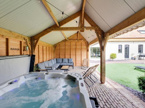 Lush Holiday Home in Limburg With Jacuzzi