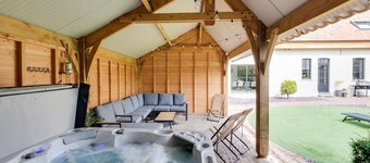 林堡按摩浴缸度假屋