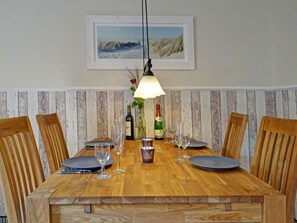 Dining - Holiday Apartment "kati" (Lancken-Granitz)