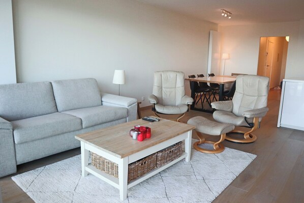 Apartment | Living area - Apartment in Nieuwpoort With Terrace (Nieuwpoort)