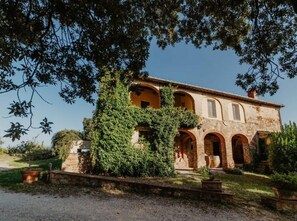 Exterior - Villa Colombini Comfortable Holiday Residence (Trequanda)