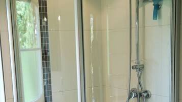 Apartment | Badezimmer | Handtücher
