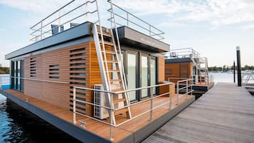 Mobile Home | Bahagian luar