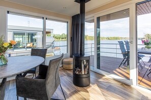 Mobile Home | Living room