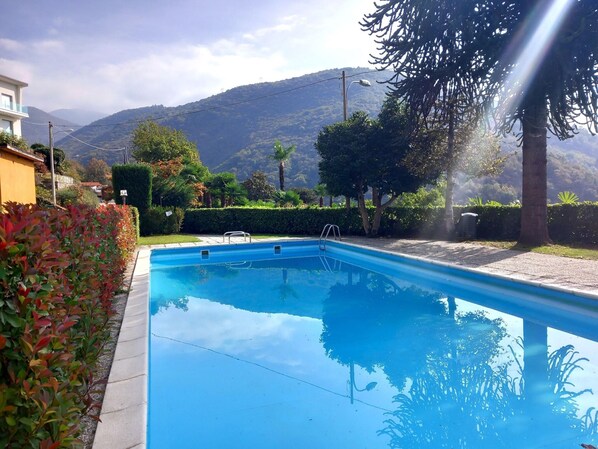 House | Pool | Outdoor pool - Holiday Home in Maccagno With Pool (Maccagno con Pino e Veddasca)
