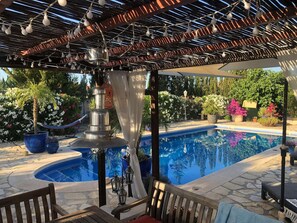Casa | Piscina | Una piscina cubierta, una piscina al aire libre